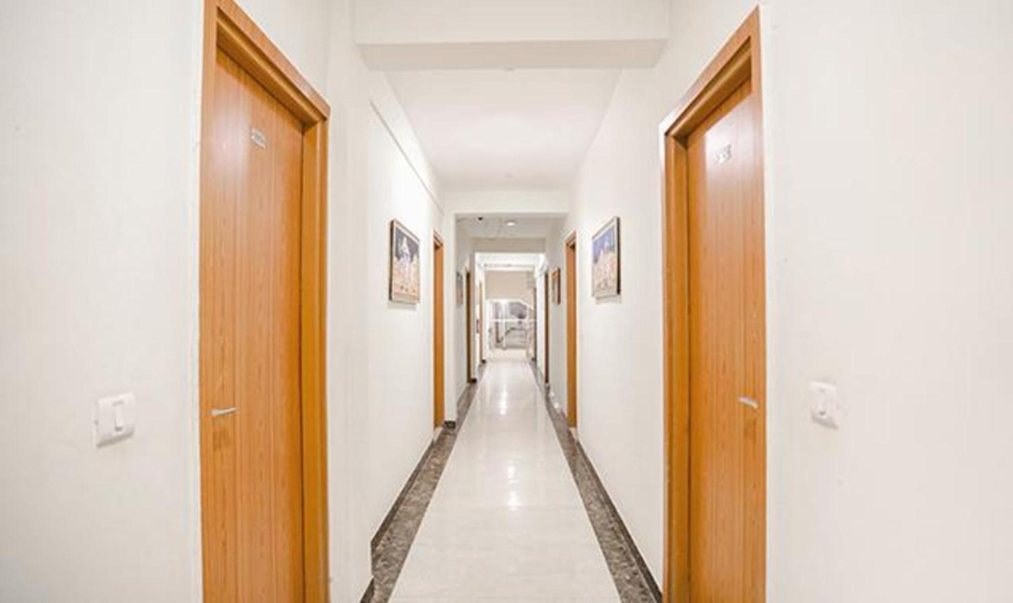 Fabhotel Royal Stay I Greater Noida Buitenkant foto